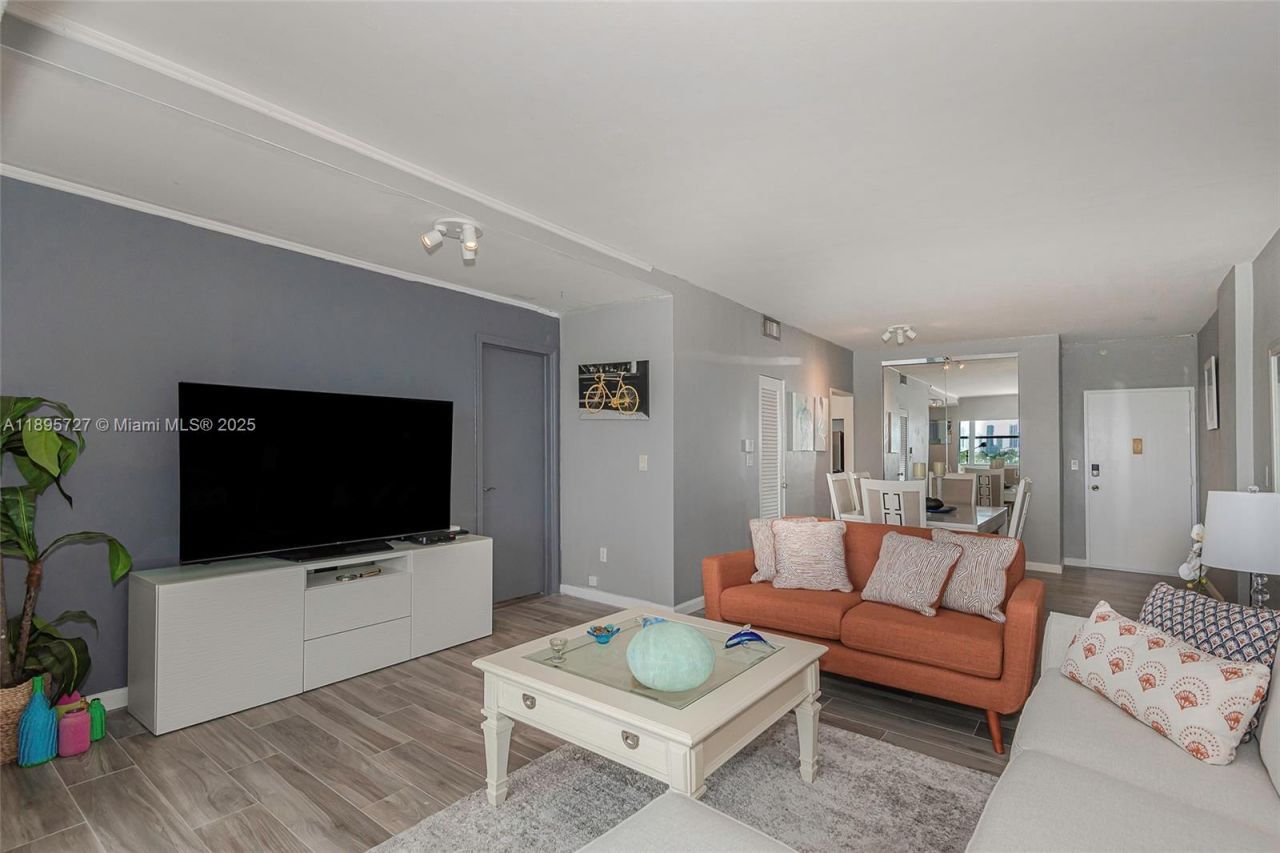 3 Island Ave, Unit 09E, Miami Beach, FL 33139 Photo