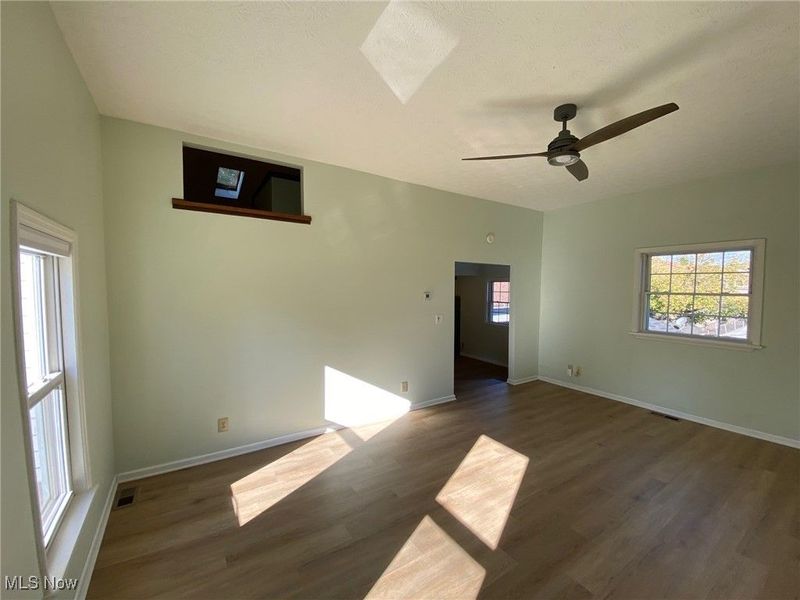 4210 Clinton Avenue, Cleveland, OH 44113 Photo 13