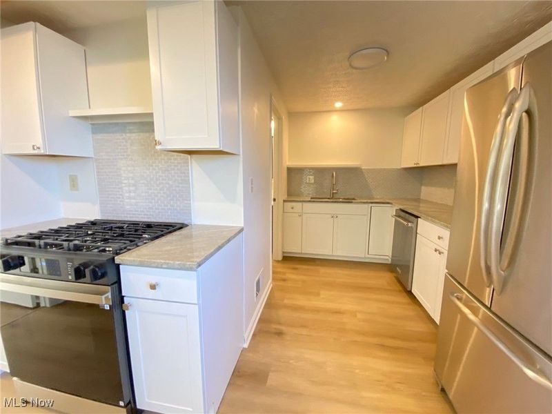 4210 Clinton Avenue, Cleveland, OH 44113 Photo 2