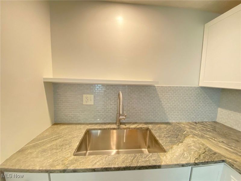 4210 Clinton Avenue, Cleveland, OH 44113 Photo 8