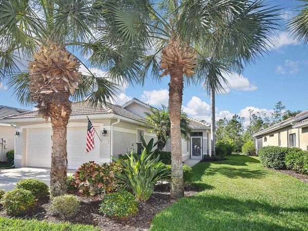 8156 Woodridge Pointe Dr, Fort Myers, FL 33912