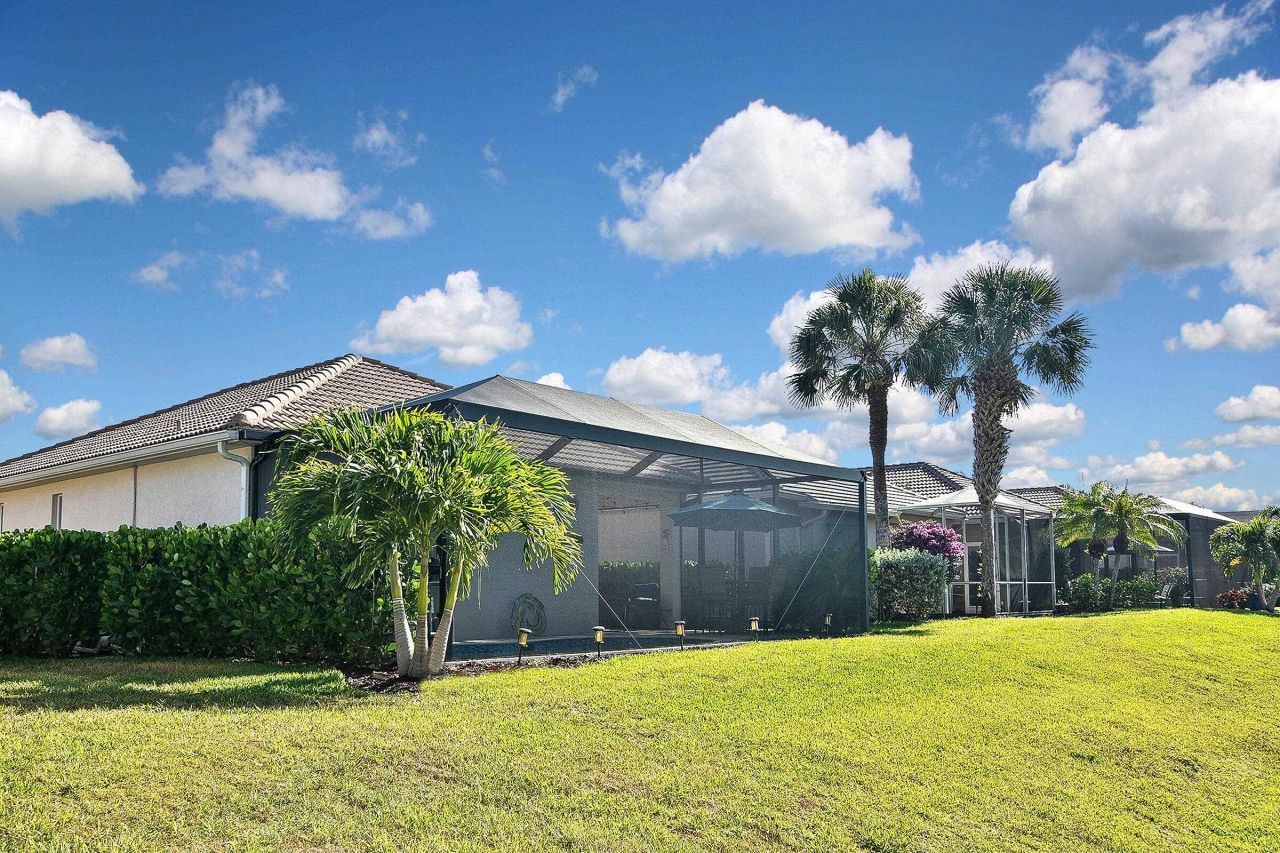 8156 Woodridge Pointe Dr, Fort Myers, FL 33912 Photo