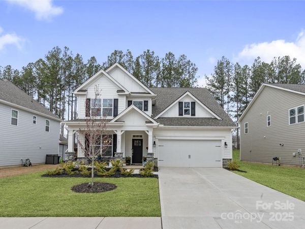 141 Rhuidean Court, Troutman, NC 28166