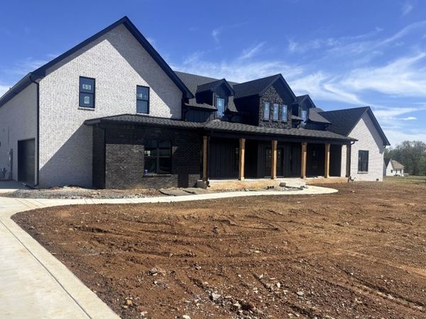 2113 Chivalry Way, Clarksville, TN 37040