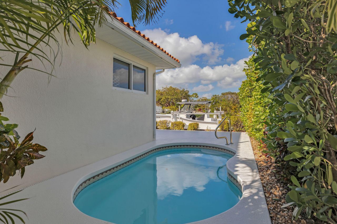 20841 W 8th Avenue, Cudjoe, FL 33042 Photo