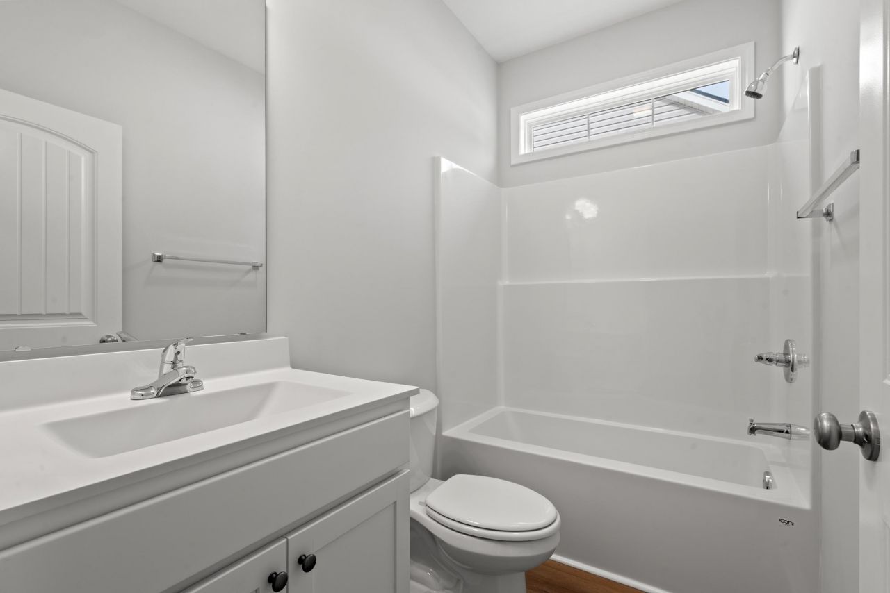 609 Bay St. Photo 15