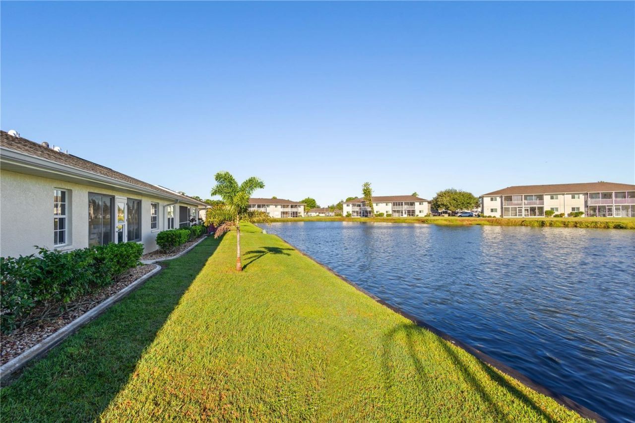 12454 SW Kingsway Circle, Unit 202, Lake Suzy, FL 34269 Photo