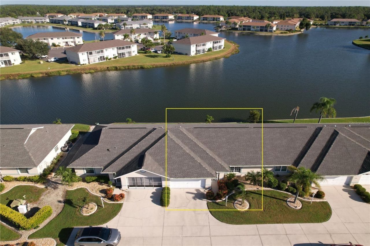 12454 SW Kingsway Circle, Unit 202, Lake Suzy, FL 34269 Photo