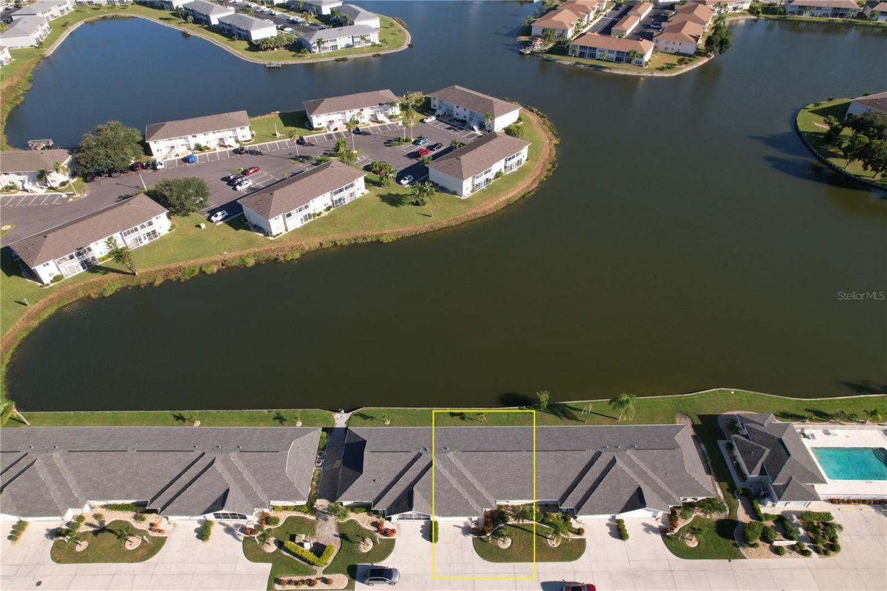 12454 SW Kingsway Circle, Unit 202, Lake Suzy, FL 34269 Photo