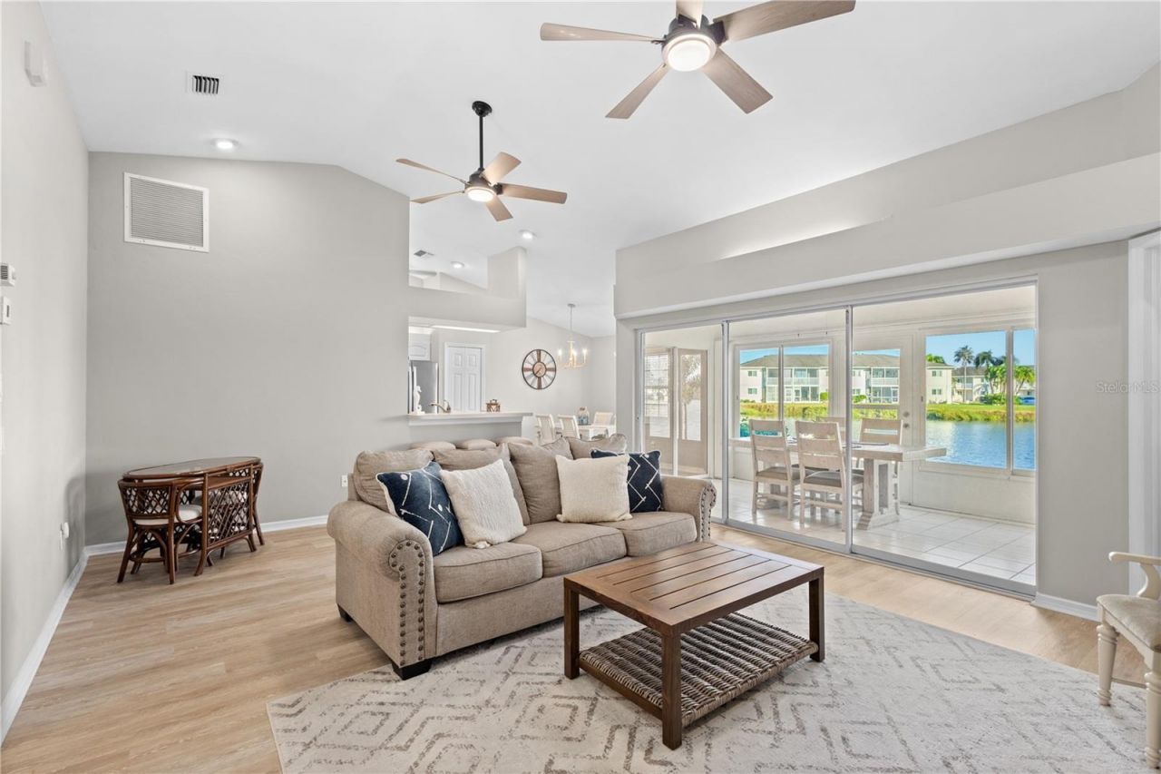 12454 SW Kingsway Circle, Unit 202, Lake Suzy, FL 34269 Photo