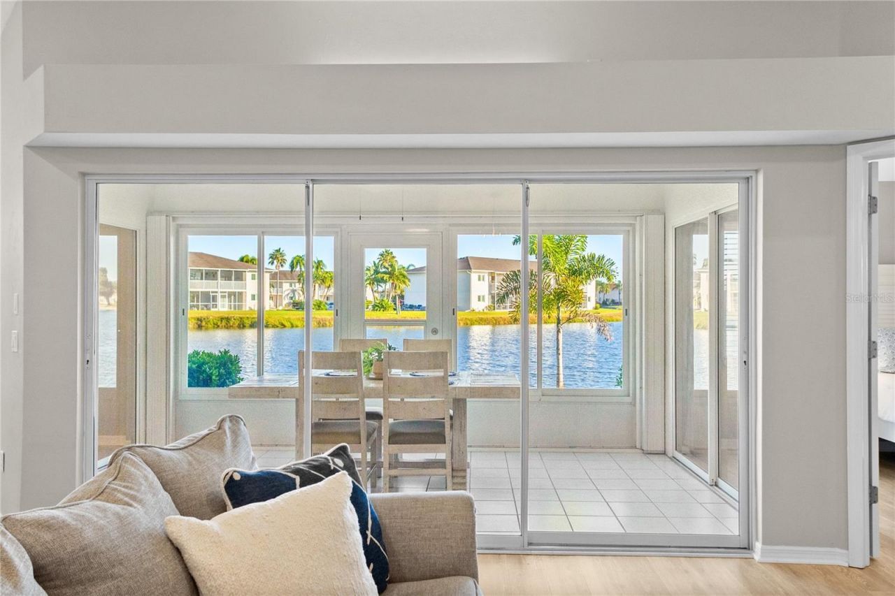 12454 SW Kingsway Circle, Unit 202, Lake Suzy, FL 34269 Photo