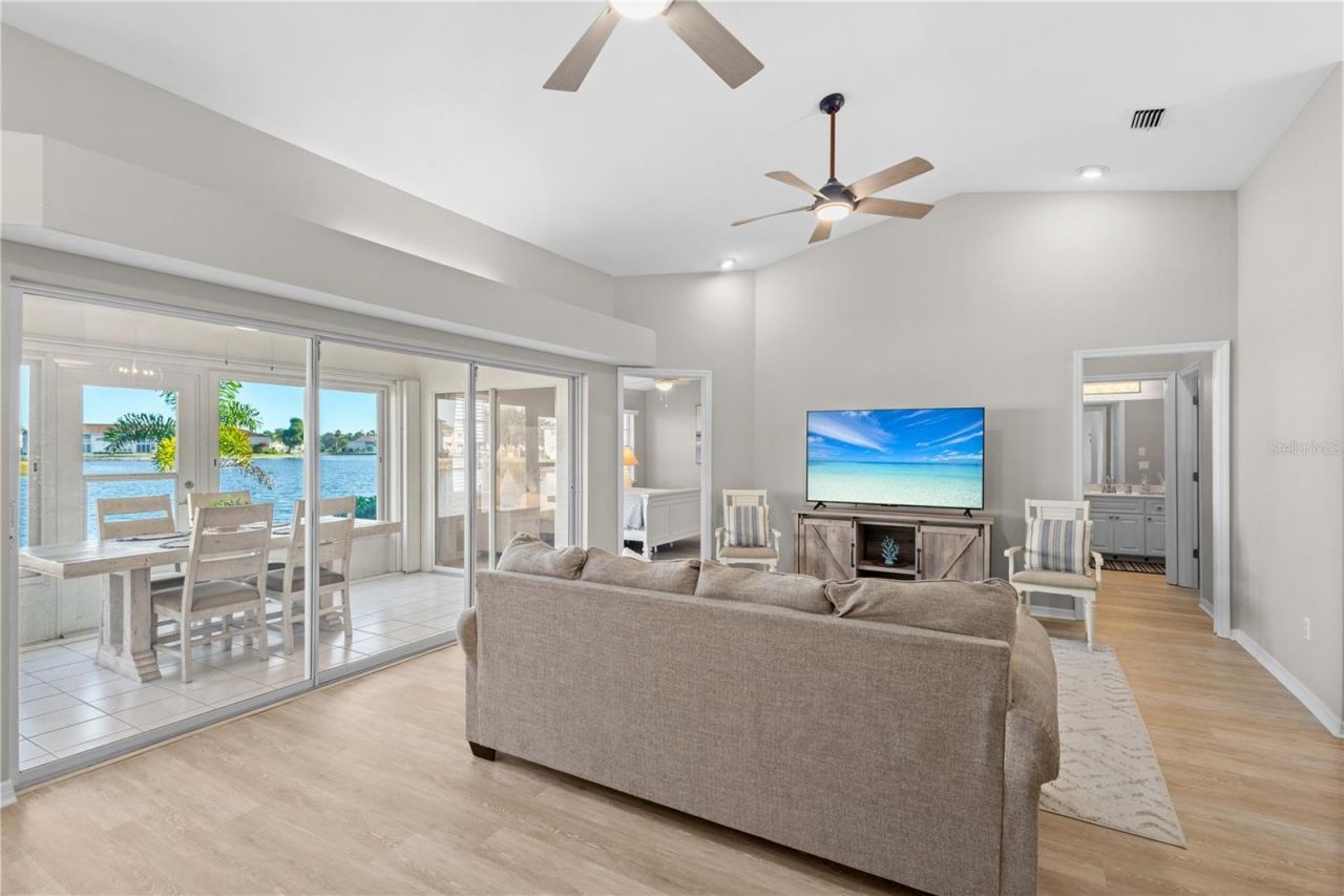 12454 SW Kingsway Circle, Unit 202, Lake Suzy, FL 34269 Photo