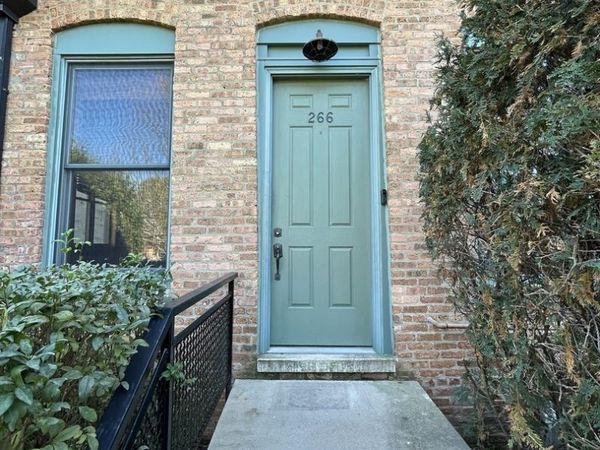 266 Hutchins Court, Unit 266, Woodstock, IL 60098