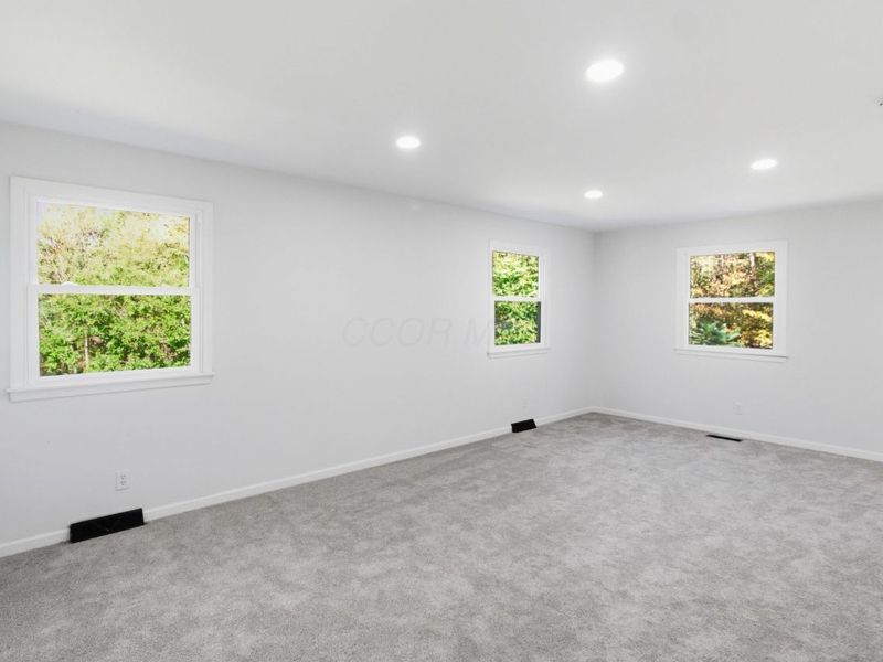 12491 Lesley Road SE, Heath, OH 43056 Photo 20