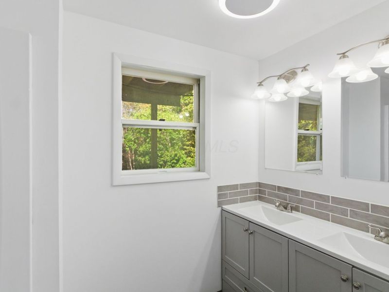 12491 Lesley Road SE, Heath, OH 43056 Photo 24