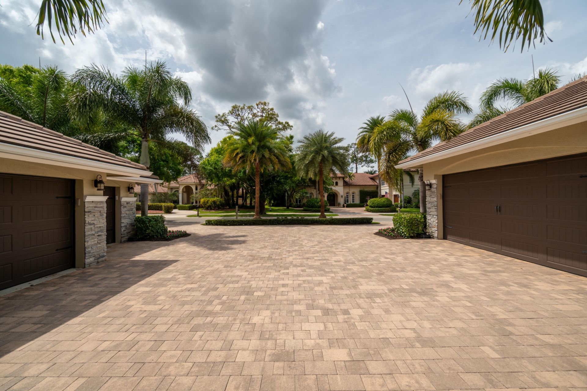 1209 Breakers West Boulevard, West Palm Beach, FL 33411 Photo