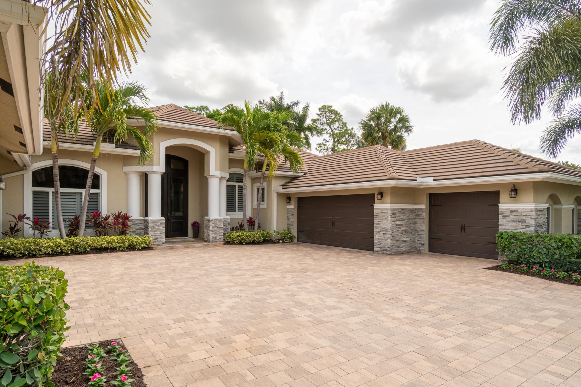 1209 Breakers West Boulevard, West Palm Beach, FL 33411 Photo