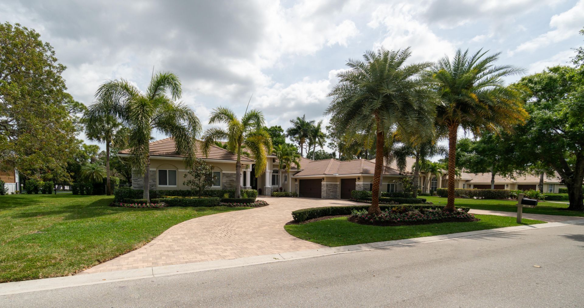1209 Breakers West Boulevard, West Palm Beach, FL 33411 Photo