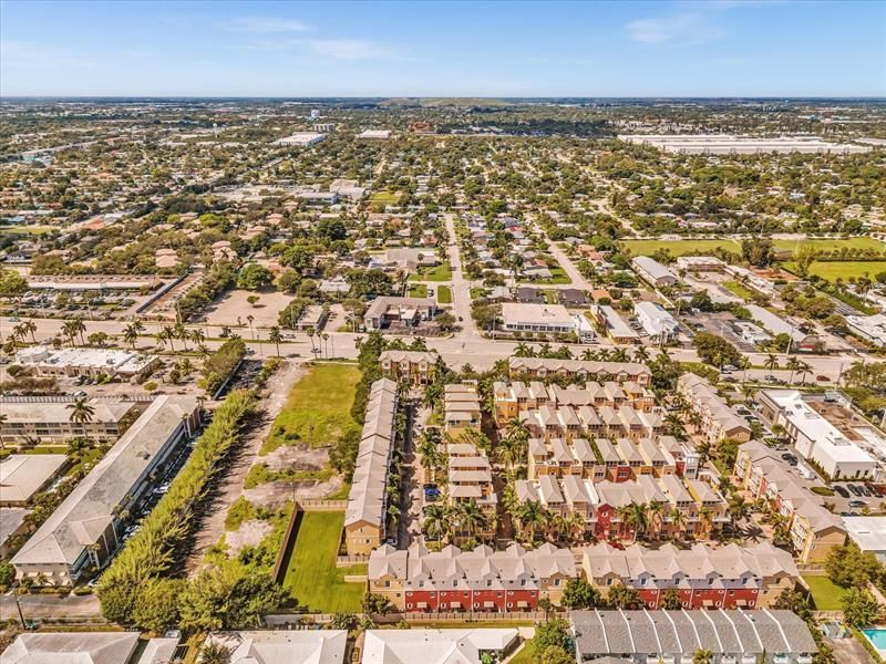 2329 Vintage Drive, Unit 2329, Lighthouse Point, FL 33064 Photo