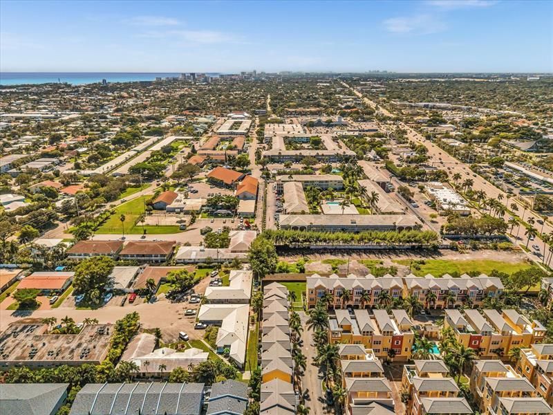 2329 Vintage Drive, Unit 2329, Lighthouse Point, FL 33064 Photo