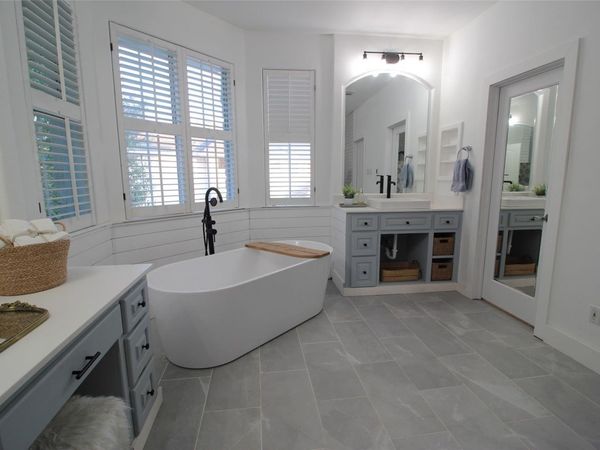 4308 Canoas DR, Austin, TX 78730