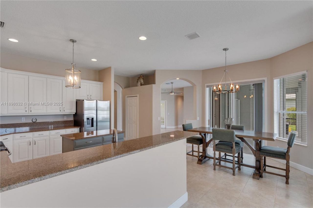 4670 SW Stephanie Ln Sw, Vero Beach, FL 32968 Photo