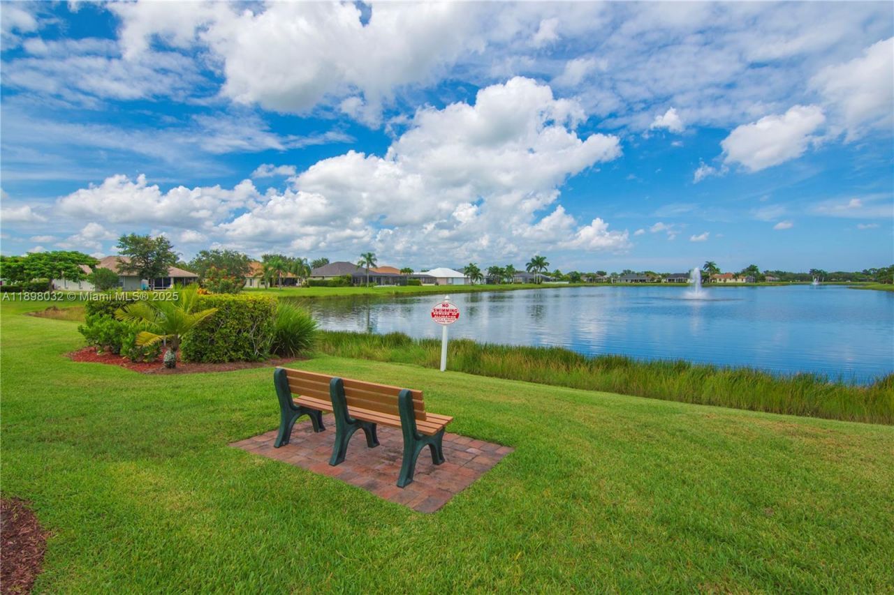 4670 SW Stephanie Ln Sw, Vero Beach, FL 32968 Photo