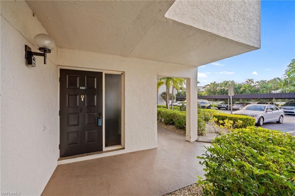 6979 Winkler Rd, Unit 317, Fort Myers, FL 33919 Photo