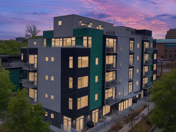 121 W Kingsley, Unit 502, Ann Arbor, MI 48103