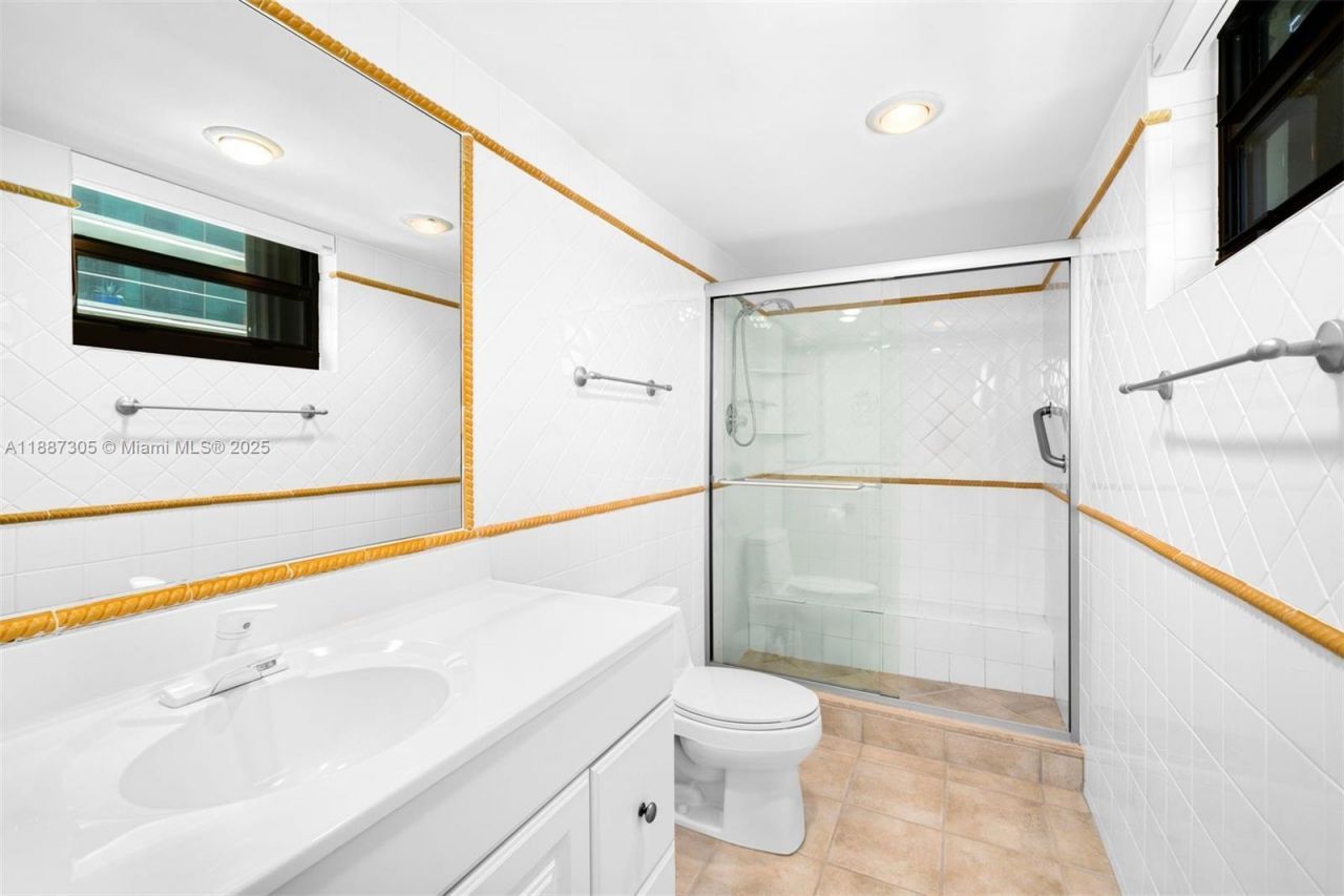 10185 Collins Ave, Unit 519, Bal Harbour, FL 33154 Photo