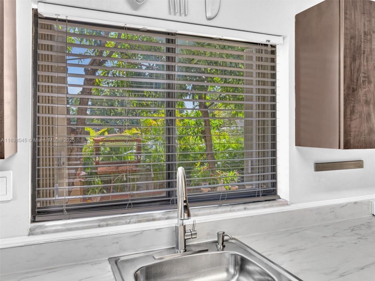 6460 SW 2nd St, Miami, FL 33144 Photo