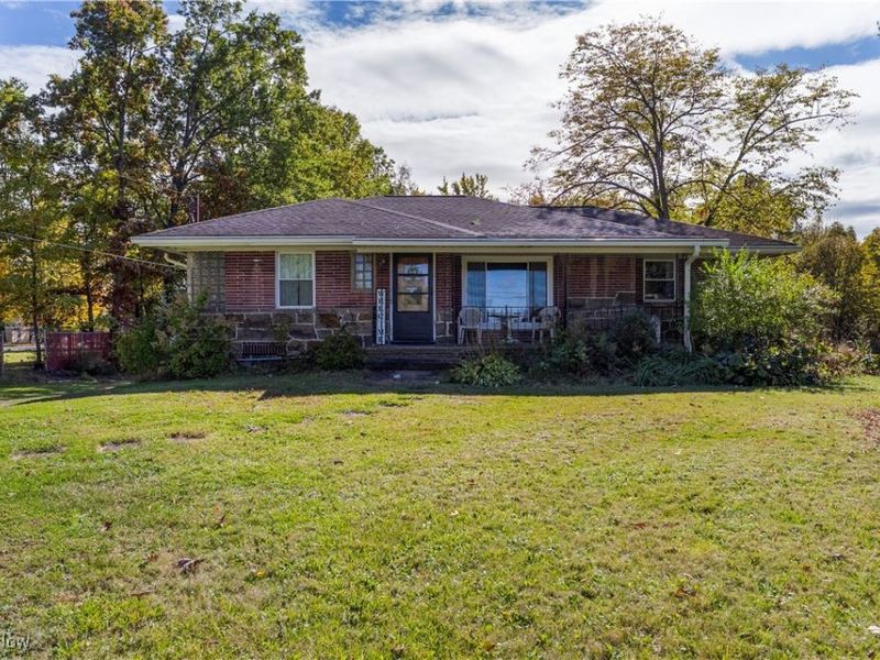 6565 McCartney Road, Lowellville, OH 44436 Photo 1