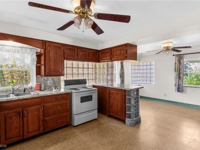 6565 McCartney Road, Lowellville, OH 44436 Photo 10