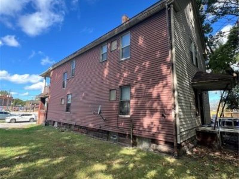 945 E 77th Street, Cleveland, OH 44103 Photo 7