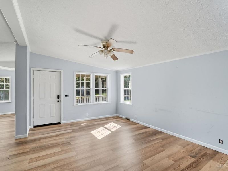 127 Locust Street, Lockland, OH 45215 Photo 4