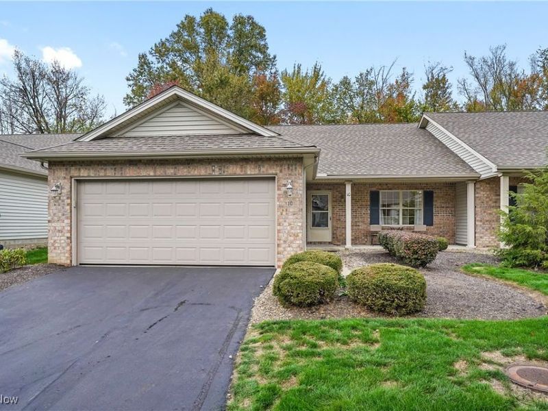 6695 Clingan Road, Unit 10, Poland, OH 44514 Photo 1