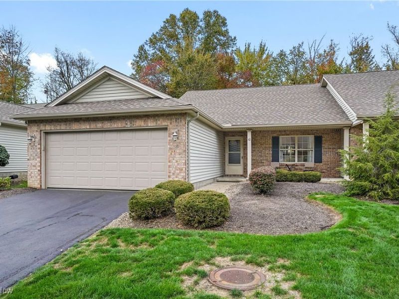 6695 Clingan Road, Unit 10, Poland, OH 44514 Photo 2