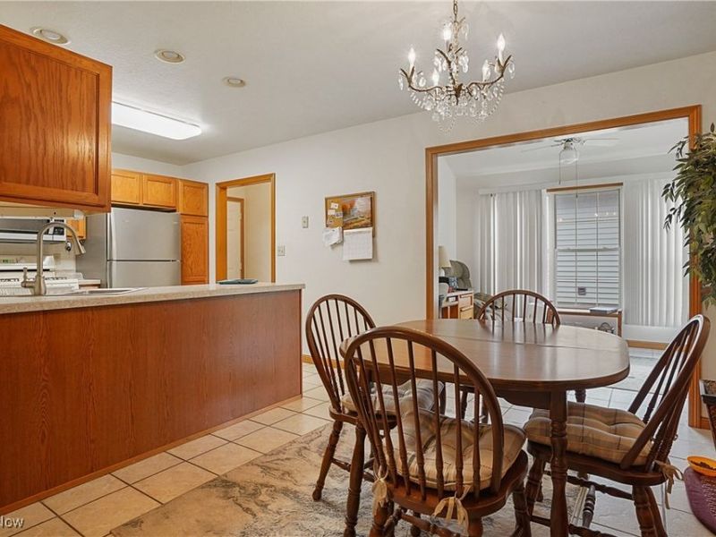 6695 Clingan Road, Unit 10, Poland, OH 44514 Photo 9