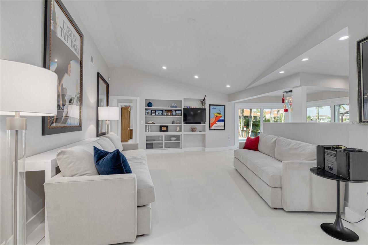 4959 58th Avenue S, Saint Petersburg, FL 33715 Photo