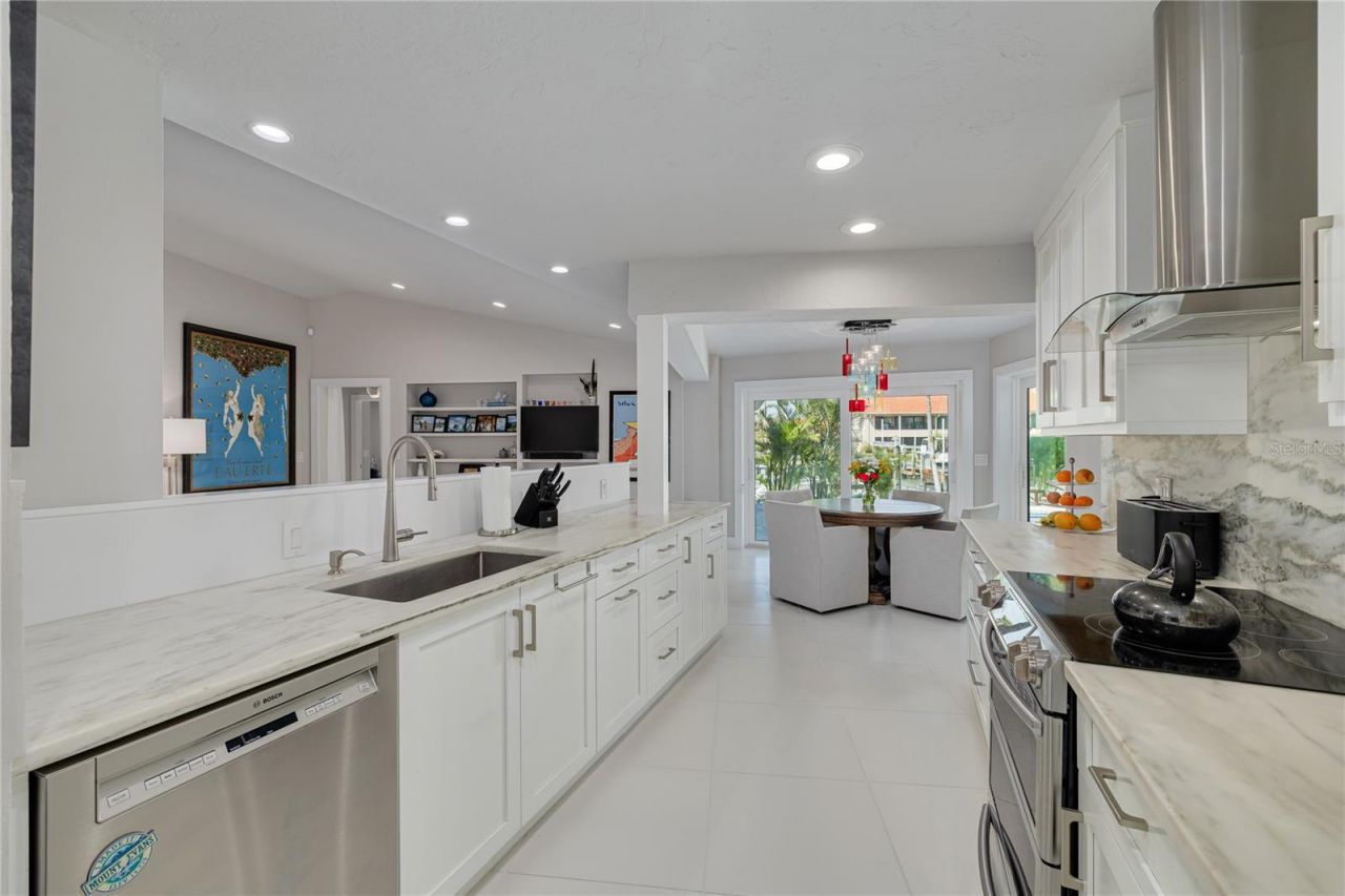 4959 58th Avenue S, Saint Petersburg, FL 33715 Photo