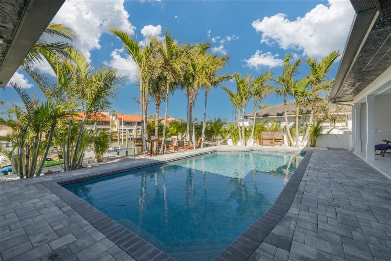 4959 58th Avenue S, Saint Petersburg, FL 33715 Photo