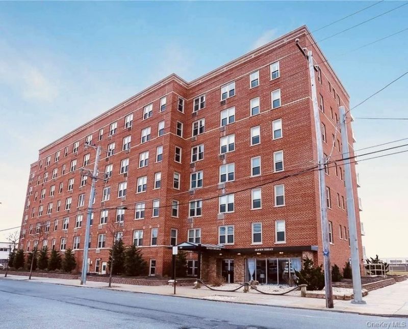 560 W Broadway, Unit 3H, Long Beach, NY 11561 Main Photo