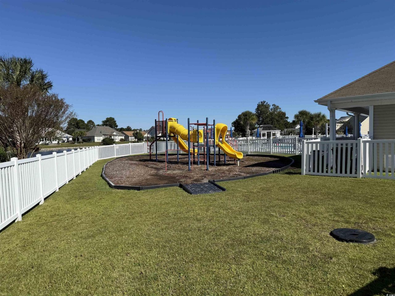 338 Vermillion Dr. Photo 19