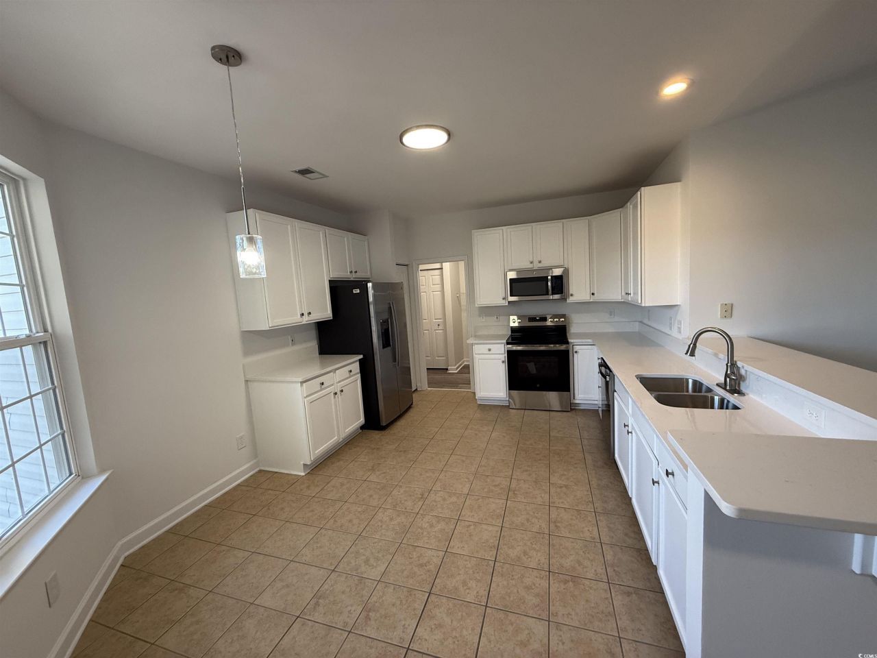 338 Vermillion Dr. Photo 5