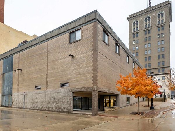 890 Main Street Suite 1B, Dubuque, IA 52001