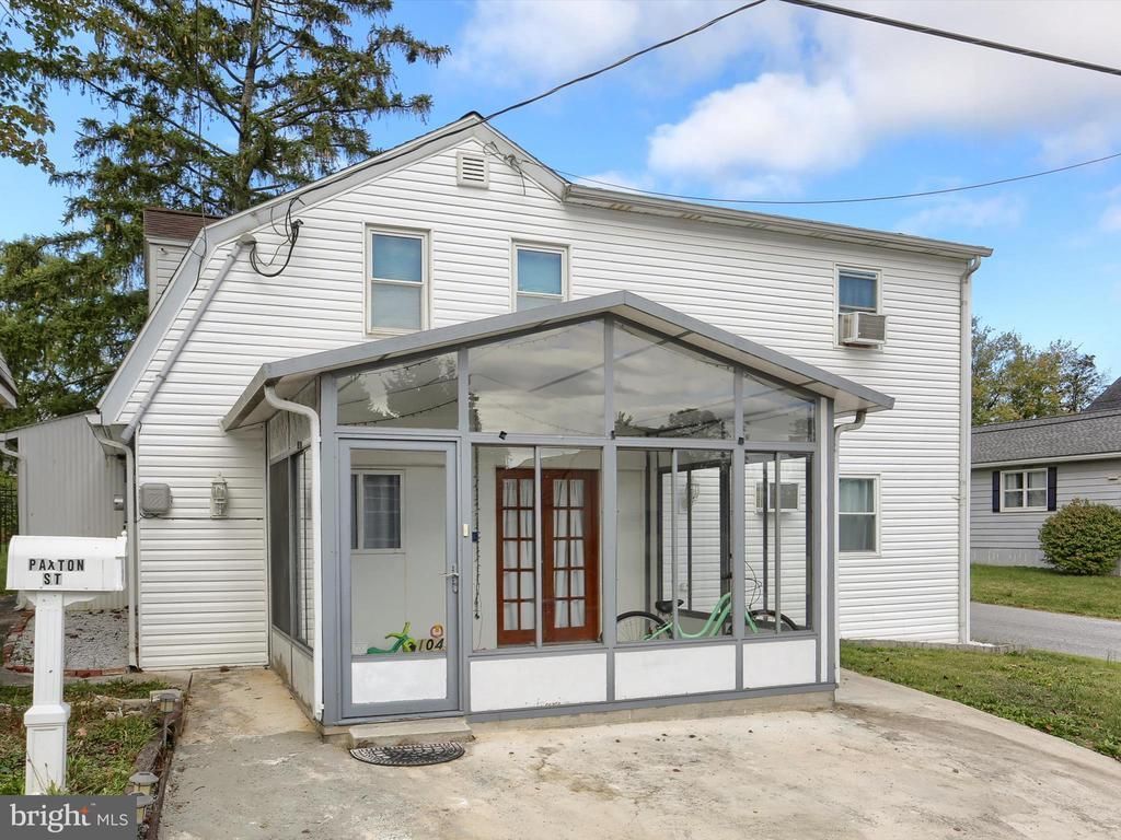 104 Paxton Street, Highspire, PA 17034 Main Photo
