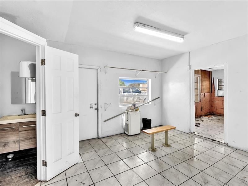 4901 SW 51st St, Davie, FL 33314 Photo