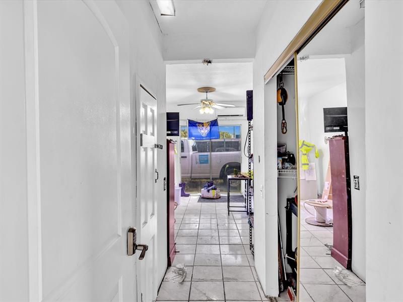 4901 SW 51st St, Davie, FL 33314 Photo