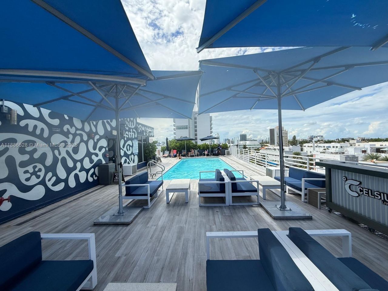 1036 Ocean Dr, Unit B303, Miami Beach, FL 33139 Photo