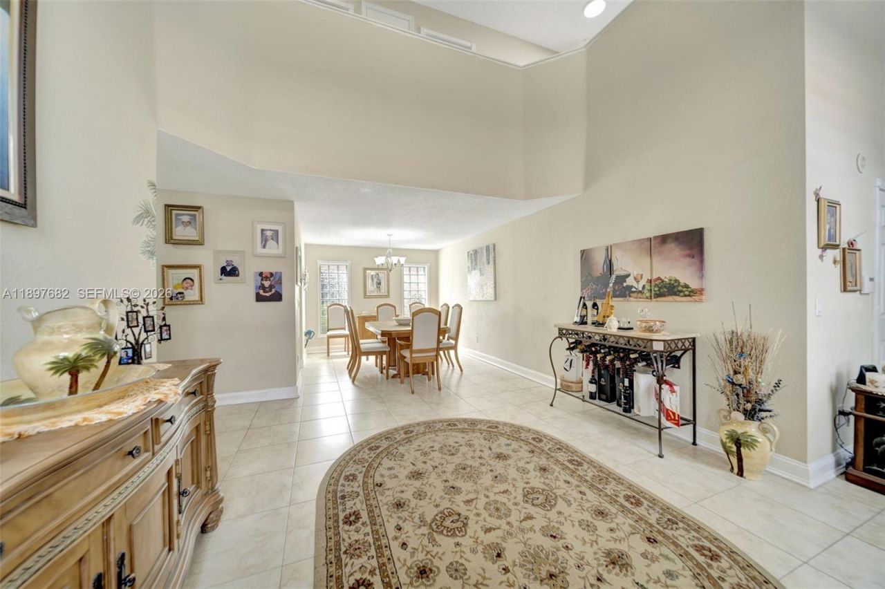 1653 SW 158th Ter, Pembroke Pines, FL 33027 Photo